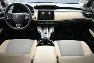 Honda Clarity Plug-In Hybrid 2018 Base 4dr Sedan