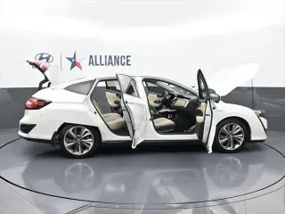 Honda Clarity Plug-In Hybrid 2018 Base 4dr Sedan