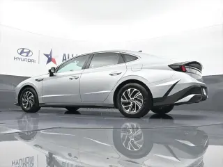 Hyundai SONATA Hybrid 2026 Blue 4dr Sedan