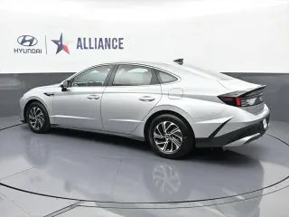 Hyundai SONATA Hybrid 2026 Blue 4dr Sedan