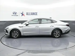 Hyundai SONATA Hybrid 2026 Blue 4dr Sedan
