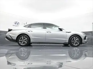 Hyundai SONATA Hybrid 2026 Blue 4dr Sedan