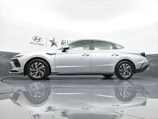 Hyundai SONATA Hybrid 2026 Blue 4dr Sedan
