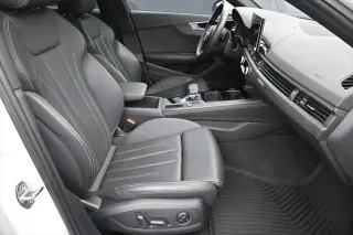 Audi A4 2022 AWD quattro S line Premium Plus 45 TFSI 4dr Sedan