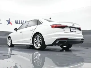 Audi A4 2022 AWD quattro S line Premium Plus 45 TFSI 4dr Sedan