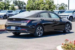 Hyundai ELANTRA Hybrid 2022 Limited 4dr Sedan