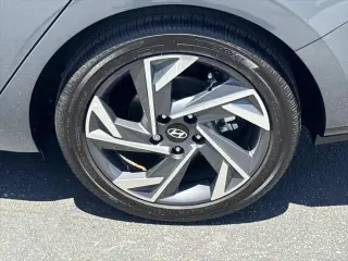 Hyundai ELANTRA 2025 Limited 4dr Sedan
