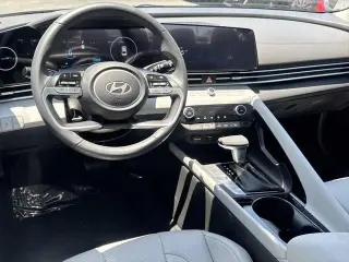 Hyundai ELANTRA 2025 Limited 4dr Sedan