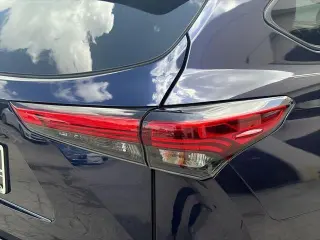 Toyota Highlander 2021 XSE 4dr SUV