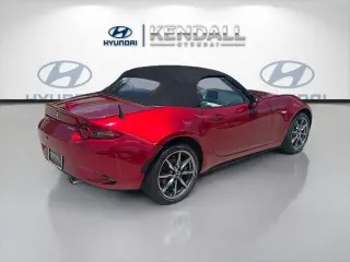 Mazda MX-5 Miata 2021 Grand Touring 2dr Convertible 6A
