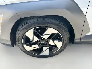Hyundai KONA 2024 Limited 4dr Crossover