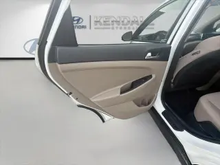 Hyundai TUCSON 2021 SE 4dr SUV