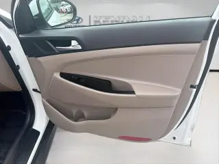 Hyundai TUCSON 2021 SE 4dr SUV