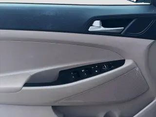 Hyundai TUCSON 2021 SE 4dr SUV