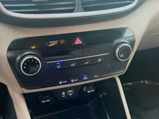 Hyundai TUCSON 2021 SE 4dr SUV