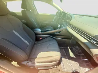 Hyundai ELANTRA 2025 SE 4dr Sedan