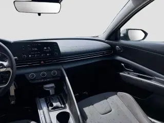 Hyundai ELANTRA 2025 SE 4dr Sedan