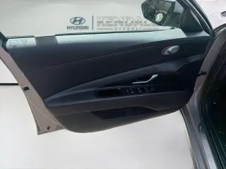 Hyundai ELANTRA 2025 SE 4dr Sedan