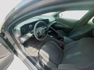 Hyundai ELANTRA 2024 SEL 4dr Sedan