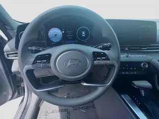 Hyundai ELANTRA 2024 SEL 4dr Sedan