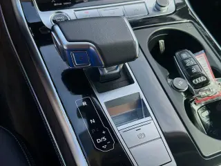 Audi Q8 2023 AWD quattro Prestige 55 TFSI 4dr SUV