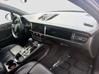 Porsche Macan 2023 AWD 4dr SUV