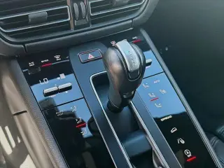 Porsche Macan 2023 AWD 4dr SUV