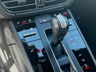 Porsche Macan 2023 AWD 4dr SUV