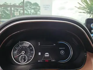 Genesis GV70 2025 AWD 2.5T Standard 4dr SUV