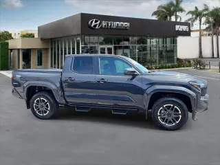 Toyota Tacoma 2025 4x4 TRD Sport 4dr Double Cab 5.0 ft SB 8A