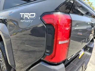 Toyota Tacoma 2025 4x4 TRD Sport 4dr Double Cab 5.0 ft SB 8A