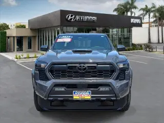 Toyota Tacoma 2025 4x4 TRD Sport 4dr Double Cab 5.0 ft SB 8A