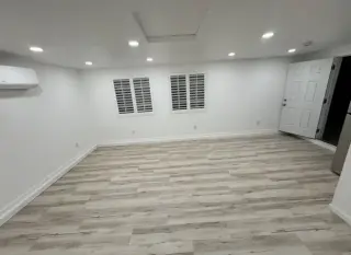 Large studio Apt in Los Angele