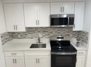Large studio Apt in Los Angele