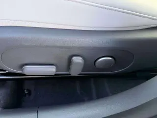 Hyundai KONA 2026 SEL Premium 4dr SUV