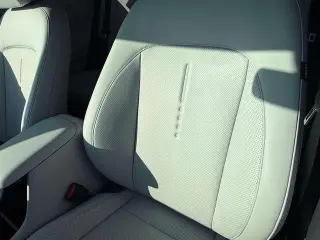 Hyundai KONA 2026 SEL Premium 4dr SUV