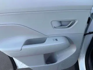 Hyundai KONA 2026 SEL Premium 4dr SUV