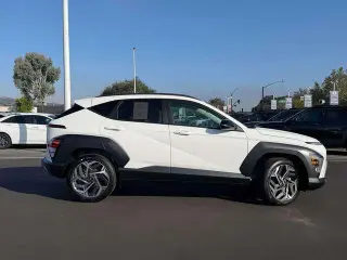 Hyundai KONA 2026 SEL Premium 4dr SUV