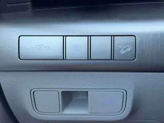 Hyundai KONA 2026 SEL Premium 4dr SUV
