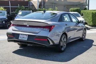 Hyundai ELANTRA Hybrid 2025 SEL Sport 4dr Sedan