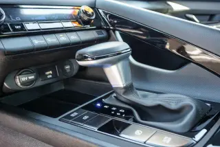 Hyundai ELANTRA Hybrid 2025 SEL Sport 4dr Sedan