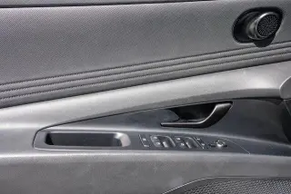 Hyundai ELANTRA Hybrid 2025 SEL Sport 4dr Sedan