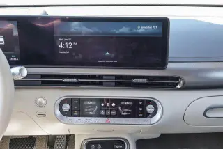 Genesis GV60 2023 AWD Advanced 4dr SUV