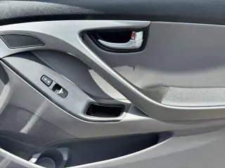 Hyundai ELANTRA 2014 Limited 4dr Sedan