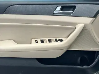 Hyundai SONATA Hybrid 2016 SE 4dr Sedan