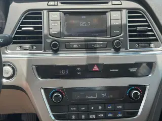 Hyundai SONATA Hybrid 2016 SE 4dr Sedan
