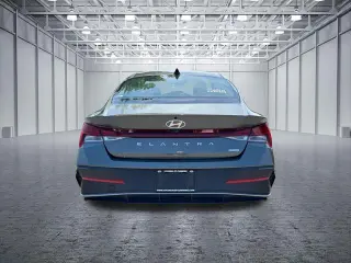 Hyundai ELANTRA Hybrid 2025 Blue 4dr Sedan