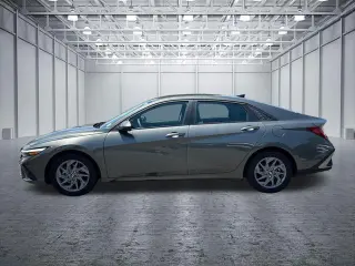 Hyundai ELANTRA Hybrid 2025 Blue 4dr Sedan