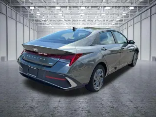 Hyundai ELANTRA Hybrid 2025 Blue 4dr Sedan