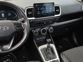 Hyundai VENUE 2024 Limited 4dr Crossover